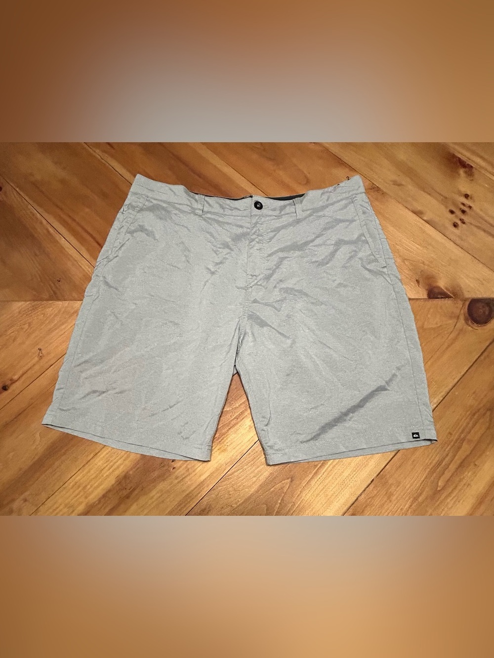 Quiksilver Men's Light Gray Flat Front Shorts